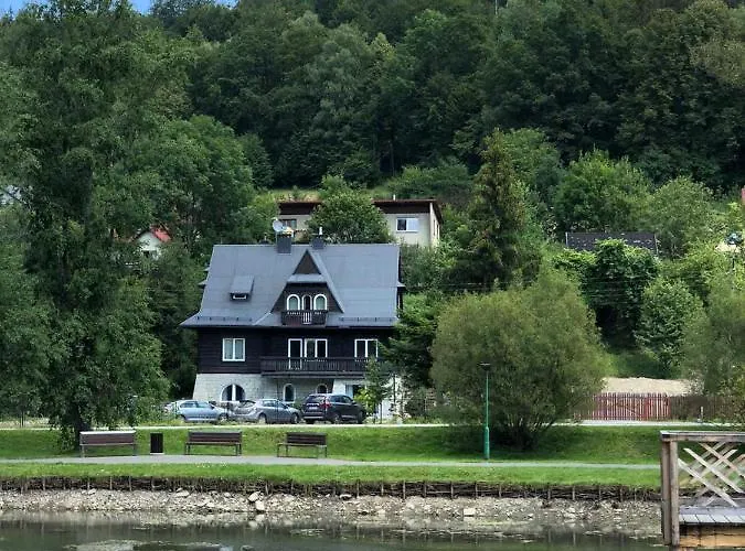 Mala Czarna فيسلا